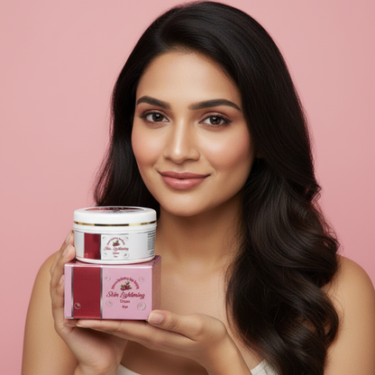 Creamy smooth texture of Himi Belle intense hydrating skin lightening cream